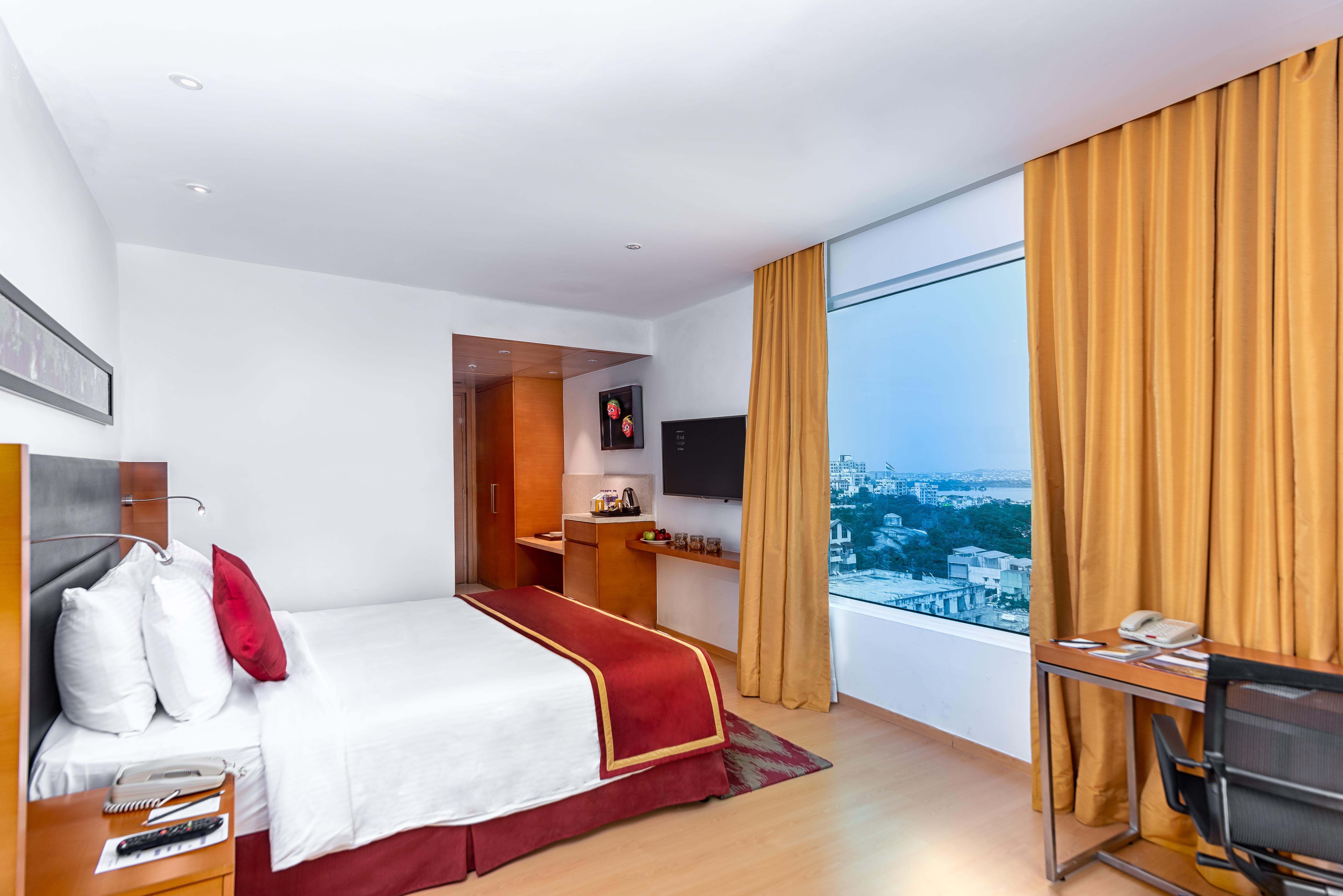 Mercure Hyderabad Kcp Banjara Hills, An Accor Hotel Екстериор снимка