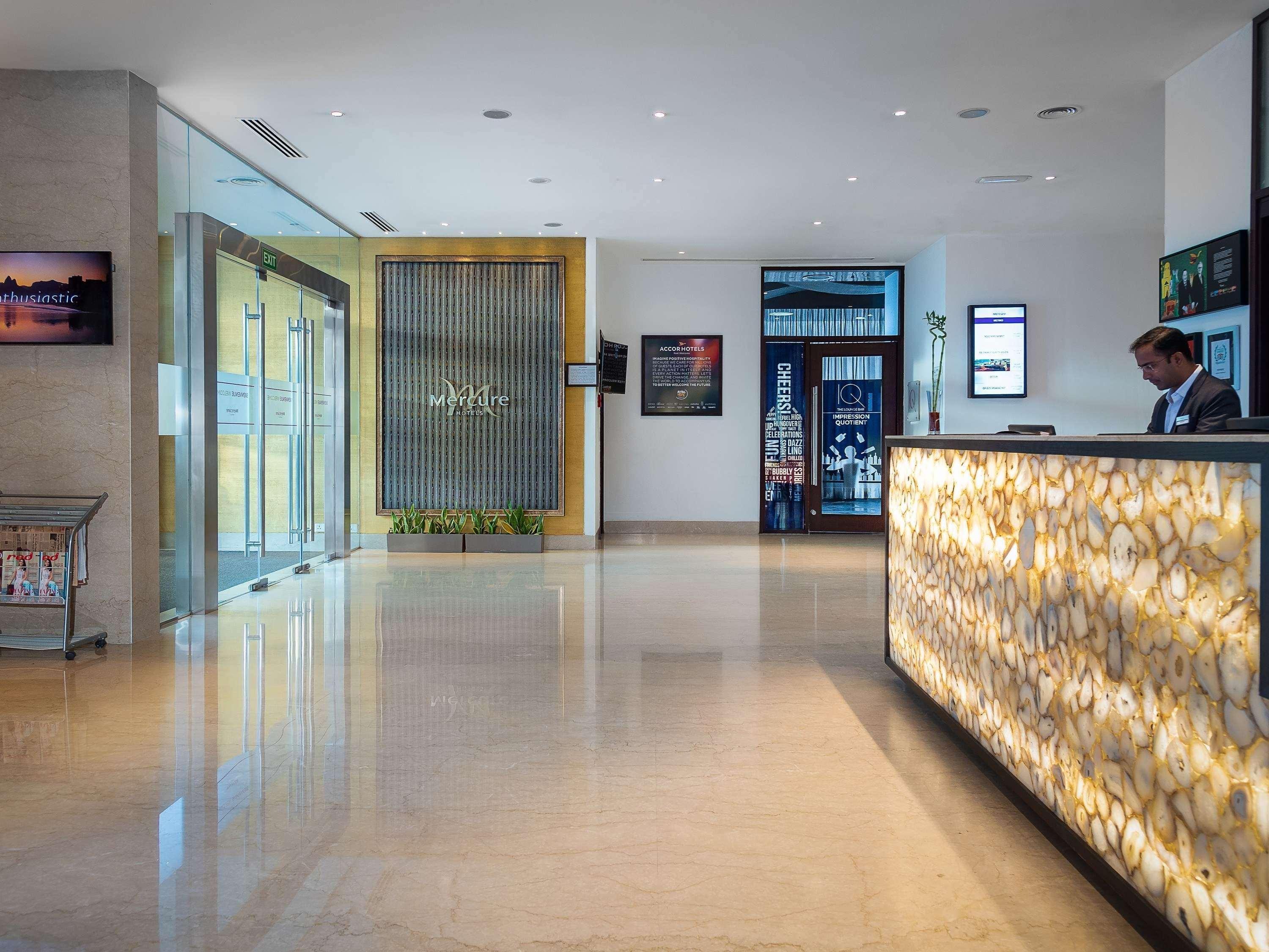 Mercure Hyderabad Kcp Banjara Hills, An Accor Hotel Екстериор снимка Lobby