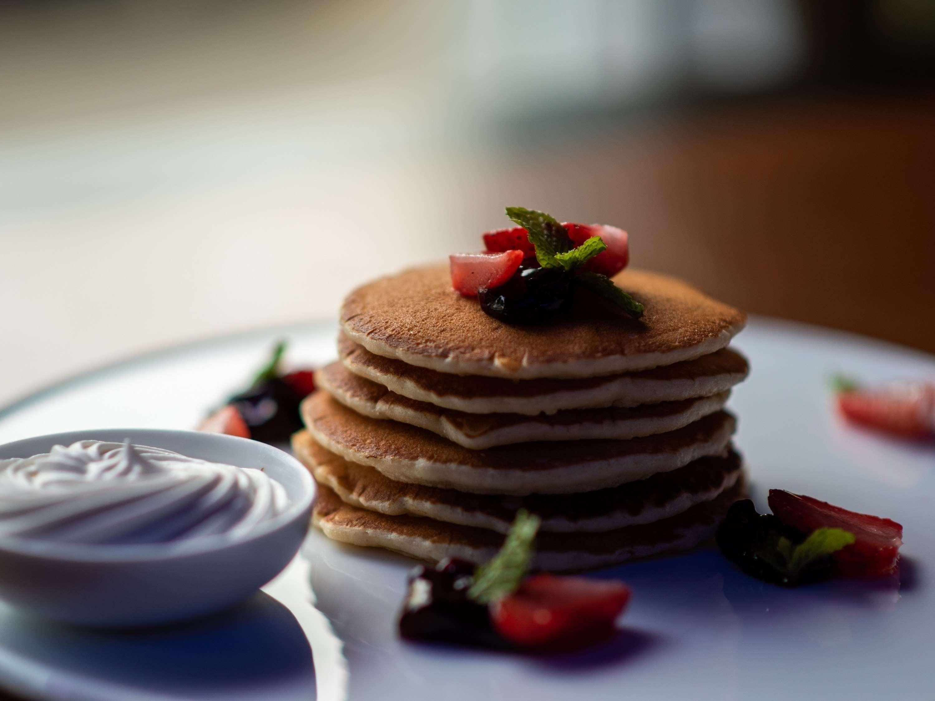 Mercure Hyderabad Kcp Banjara Hills, An Accor Hotel Екстериор снимка A stack of pancakes