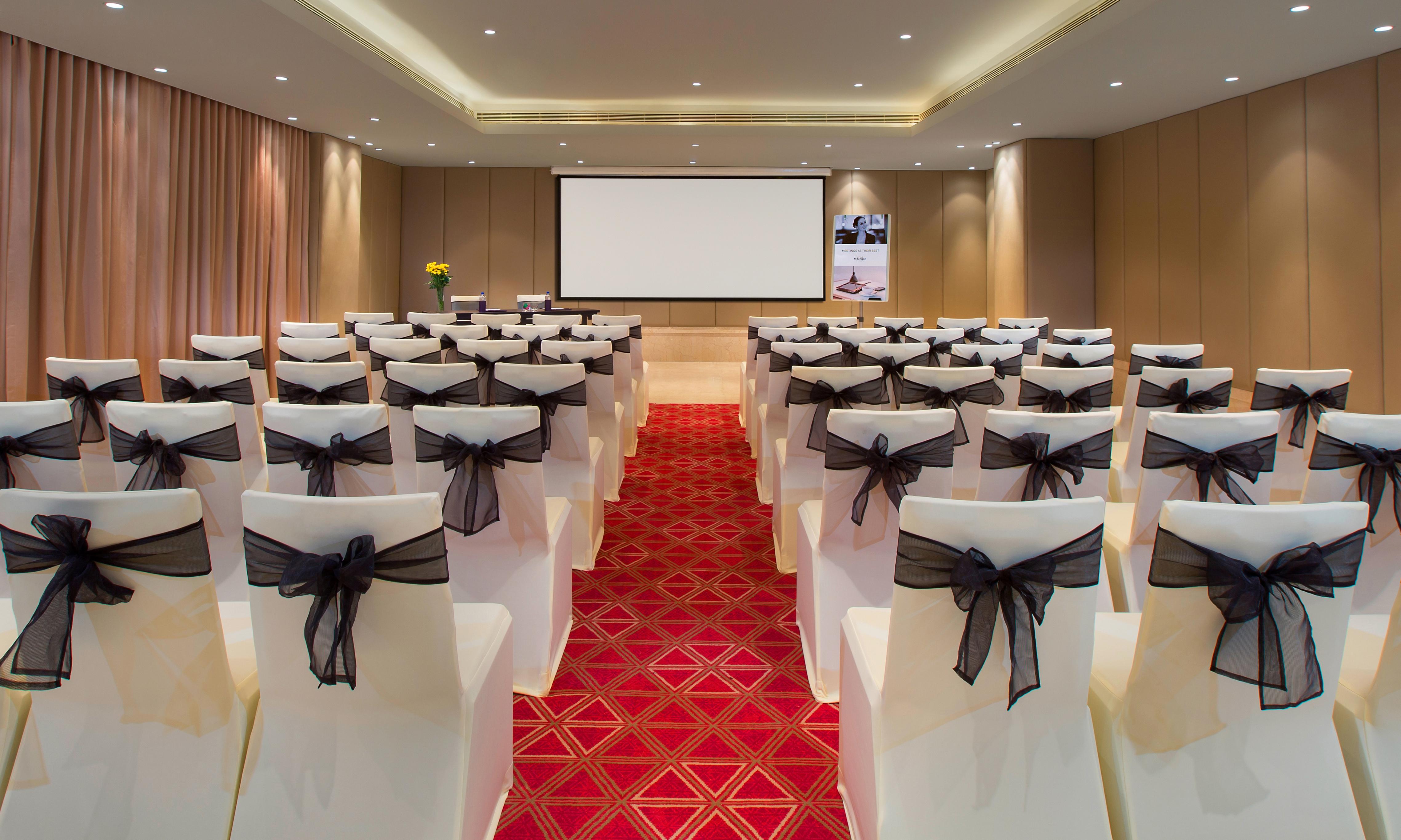 Mercure Hyderabad Kcp Banjara Hills, An Accor Hotel Екстериор снимка Meeting room