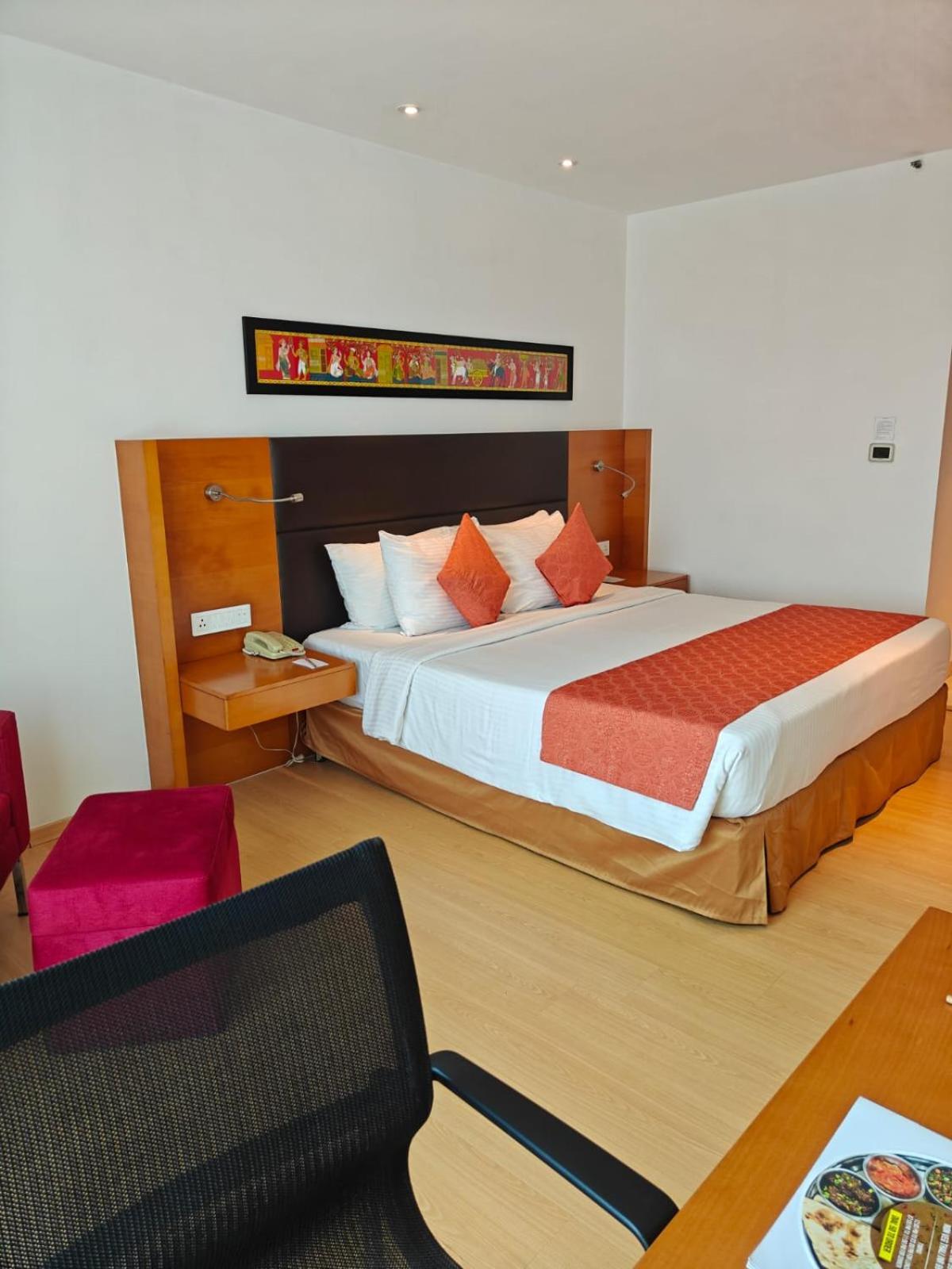 Mercure Hyderabad Kcp Banjara Hills, An Accor Hotel Екстериор снимка
