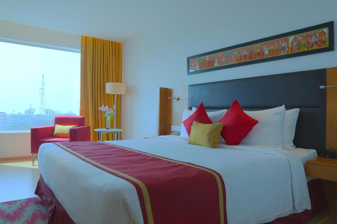 Mercure Hyderabad Kcp Banjara Hills, An Accor Hotel Екстериор снимка A room at the hotel